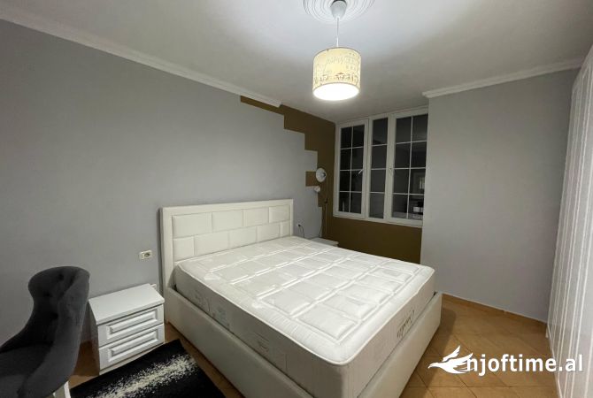 Shtepi me qera 2+1 ne Tirane - 450 Euro