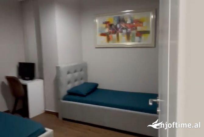 Shtepi me qera Apartament ne Tirane, 2+1, Mobilimi E mobiluar, Pagesa 520  Euro.