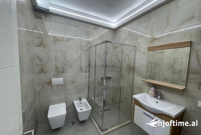 Shtepi ne shitje Apartament ne Tirane, 1+1, Mobilimi E mobiluar, Pagesa 89,000  Euro.