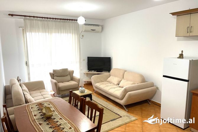 Shtepi me qera 2+1 ne Tirane - 500 Euro