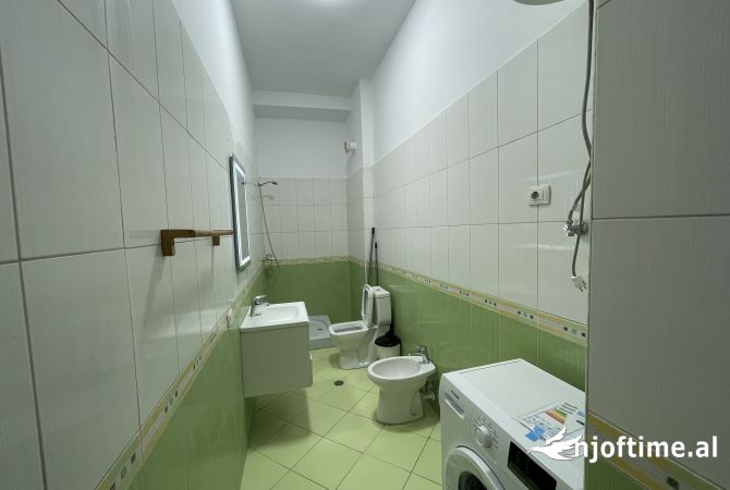 Shtepi ne shitje Apartament ne Tirane, 2+1, Mobilimi E mobiluar, Pagesa 145,000  Euro.