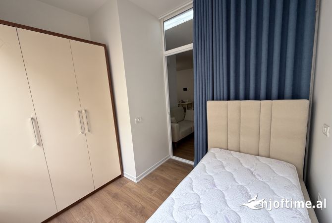 Shtepi me qera Apartament ne Tirane, 2+1, Mobilimi E mobiluar, Pagesa 450  Euro.