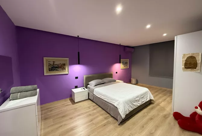 Shtepi me qera Apartament ne Tirane, 2+1, Mobilimi E mobiluar, Pagesa 600  Euro.