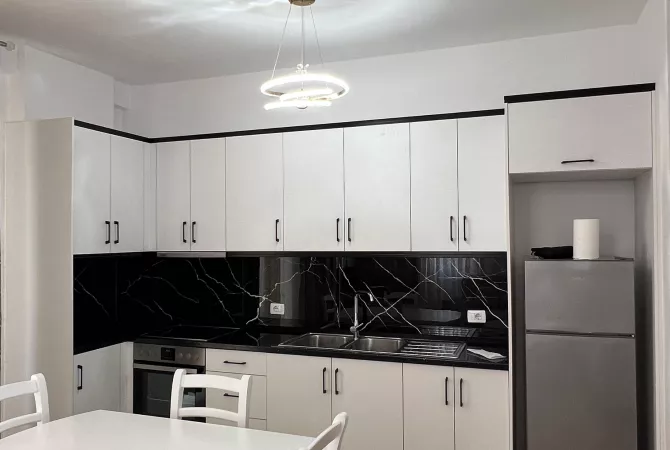 Shtepi me qera 2+1 ne Tirane - 550 Euro