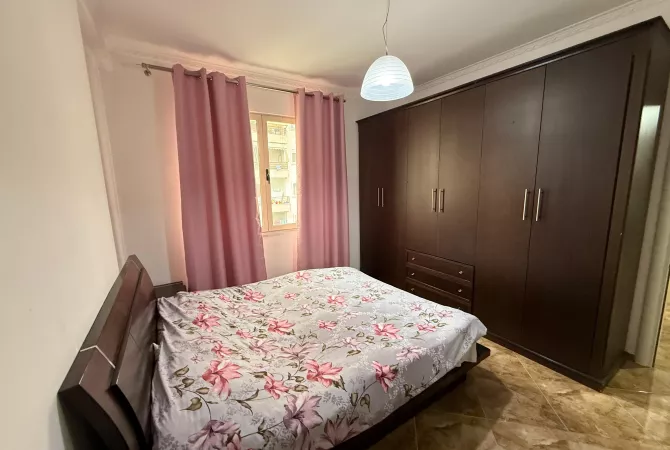 Shtepi me qera 2+1 ne Tirane - 550 Euro