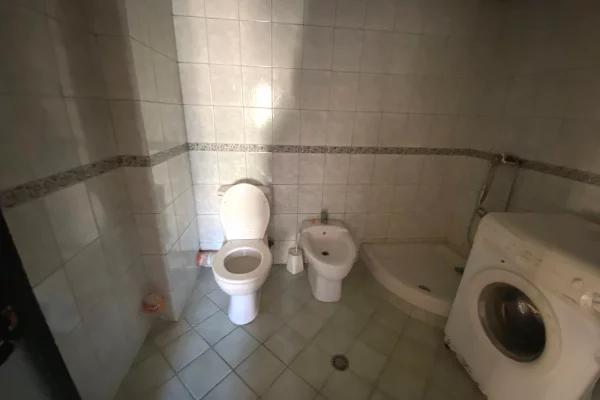 Shtepi ne shitje 3+1 ne Durres - 160,000 Euro