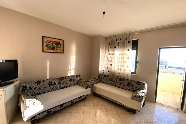 Shtepi ne shitje Apartament ne Durres, 3+1, Mobilimi Pjeserisht e mobiluar, Pagesa 160,000  Euro.