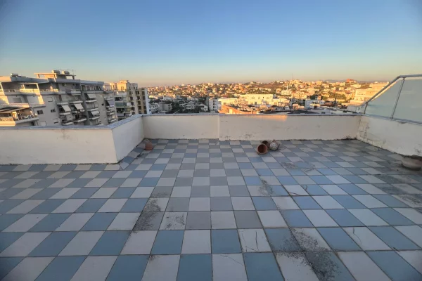 Shtepi ne shitje 1+1 ne Durres - 180,000 Euro