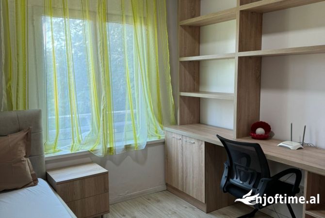 Shtepi me qera Apartament ne Tirane, 2+1, Mobilimi E mobiluar, Pagesa 700  Euro.