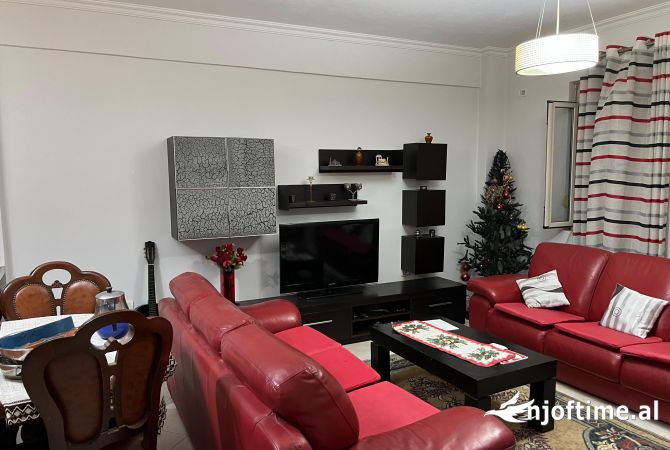 Shtepi me qera 2+1 ne Tirane - 400 Euro