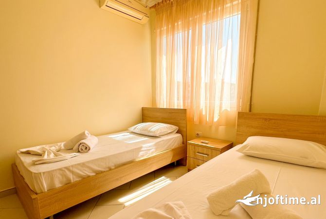 Shtepi me qera Apartament ne Tirane, 2+1, Mobilimi E mobiluar, Pagesa 650  Euro.