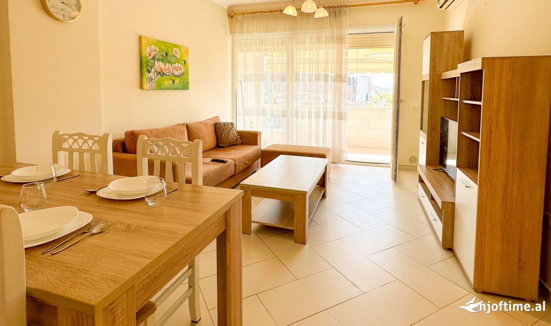 Shtepi me qera Apartament ne Tirane, 2+1, Mobilimi E mobiluar, Pagesa 650  Euro.