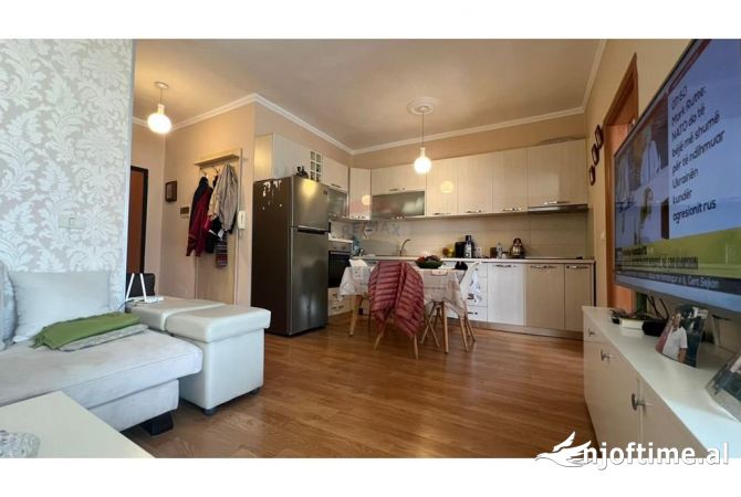 Shtepi ne shitje 1+1 ne Tirane - 160,000 Euro