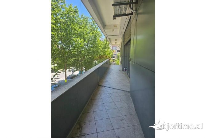 JEPET AMBJENT BISNESI ME QIRA PERBALL DELIORGJIT