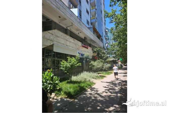 Ambient biznesi me qera 1+1 ne Tirane - 800 Euro