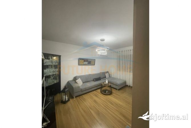 Casa in affitto 3+1 a Tirana - 1,000 Euro