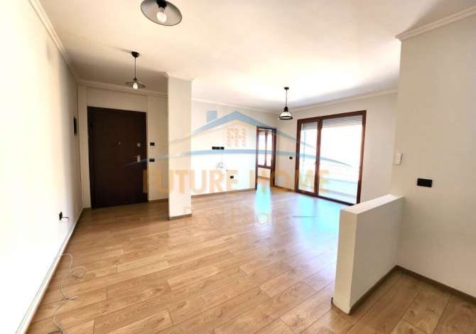 Ambient biznesi me qera 3+1 ne Tirane - 1,000 Euro