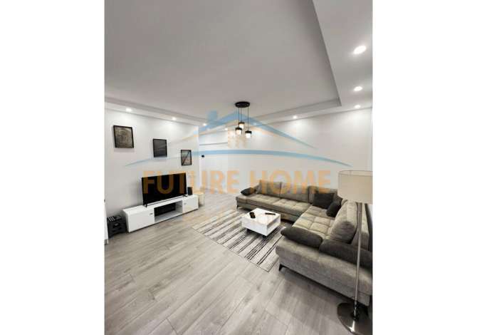 Shtepi me qera 2+1 ne Tirane - 900 Euro