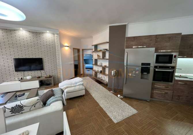 Shtepi me qera 2+1 ne Tirane - 650 Euro