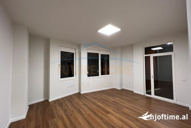 Ambient biznesi me qera 3+1 ne Tirane - 1,000 Euro