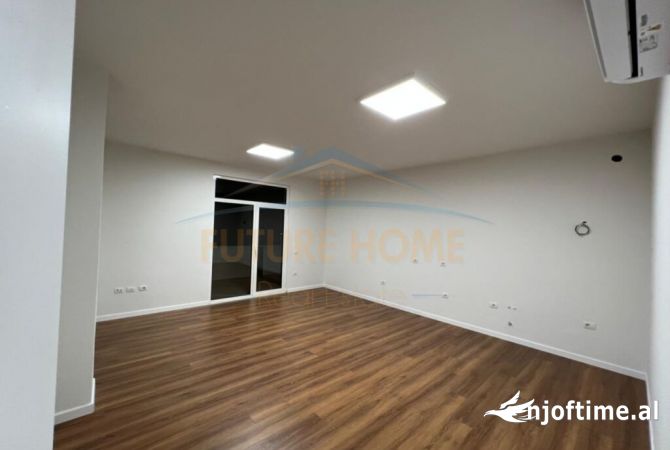Ambient biznesi me qera 3+1 ne Tirane - 1,000 Euro