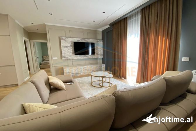 Shtepi me qera 2+1 ne Tirane - 900 Euro