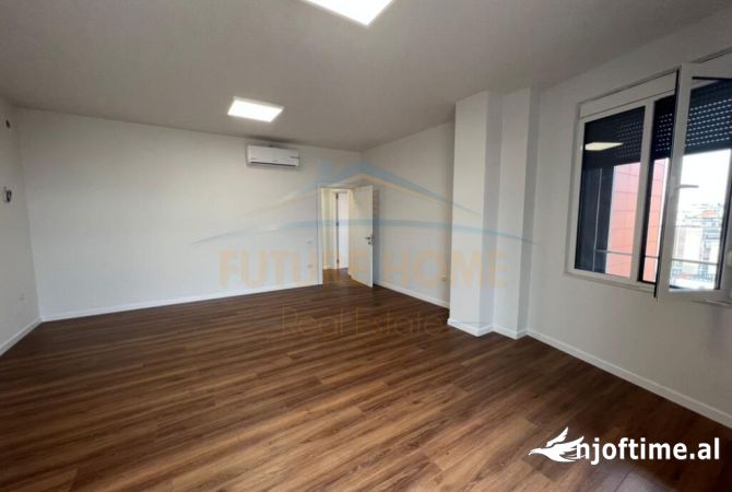 Ambient biznesi me qera 3+1 ne Tirane - 1,000 Euro
