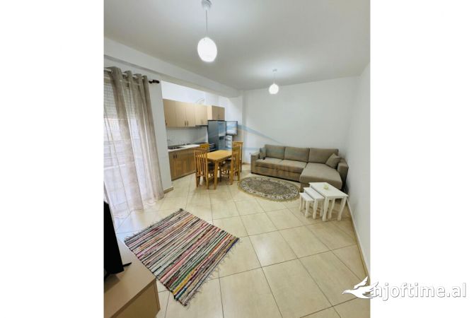 Shtepi me qera 1+1 ne Tirane - 400 Euro