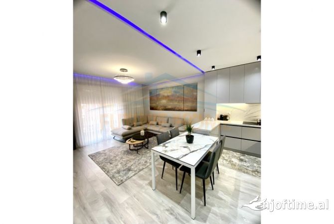 Shtepi me qera 2+1 ne Tirane - 800 Euro