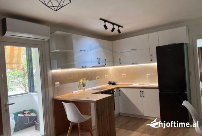 Shtepi me qera 1+1 ne Tirane - 450 Euro