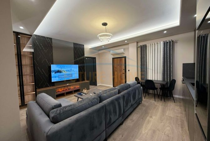 Shtepi ne shitje Apartament ne Tirane, 1+1, Mobilimi E mobiluar, Pagesa 130,000  Euro.