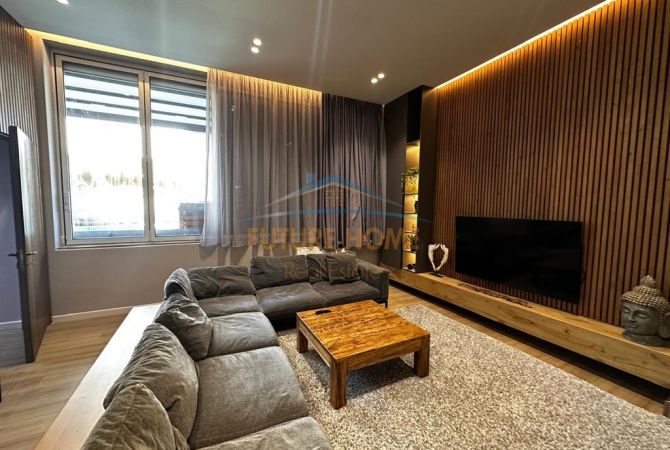 Shtepi ne shitje Apartament ne Tirane, 4+1, Mobilimi E mobiluar, Pagesa 800,000  Euro.