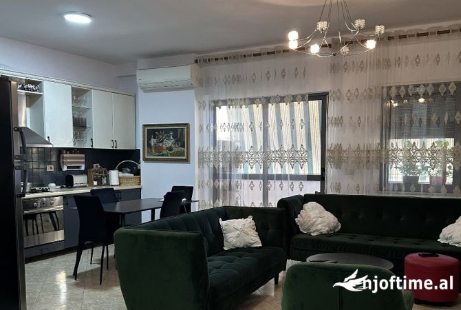 Shtepi me qera 2+1 ne Tirane - 650 Euro