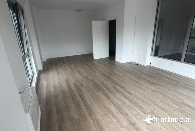 JEPET AMBIENT BIZNESI ME QERA RRUGA KAVAJES 