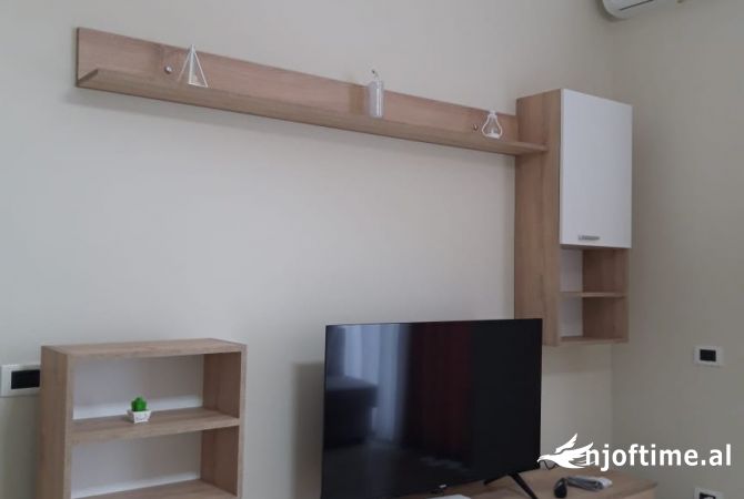 Shtepi me qera Apartament ne Tirane, 2+1, Mobilimi E mobiluar, Pagesa 80,000  Leke.