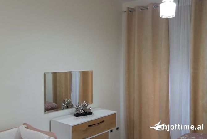 Shtepi me qera 2+1 ne Tirane - 80,000 Leke