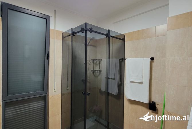 Shtepi me qera Apartament ne Tirane, 2+1, Mobilimi E mobiluar, Pagesa 480  Euro.