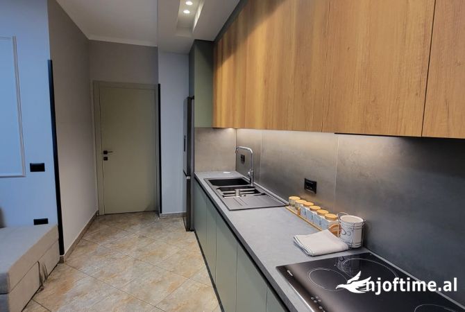 Shtepi me qera Apartament ne Tirane, 2+1, Mobilimi E mobiluar, Pagesa 480  Euro.