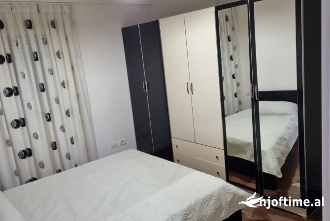 Shtepi me qera Apartament ne Tirane, 1+1, Mobilimi E mobiluar, Pagesa 650  Euro.