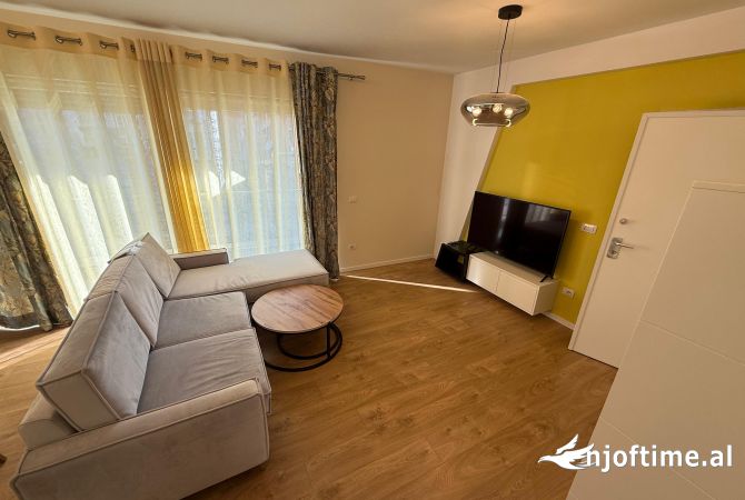 Shtepi me qera Apartament ne Tirane, 1+1, Mobilimi E mobiluar, Pagesa 750  Euro.