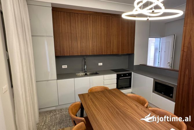 Shtepi me qera Apartament ne Tirane, 2+1, Mobilimi E mobiluar, Pagesa 1,500  Euro.