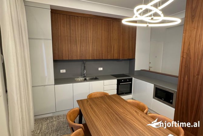 Shtepi me qera Apartament ne Tirane, 2+1, Mobilimi E mobiluar, Pagesa 1,500  Euro.