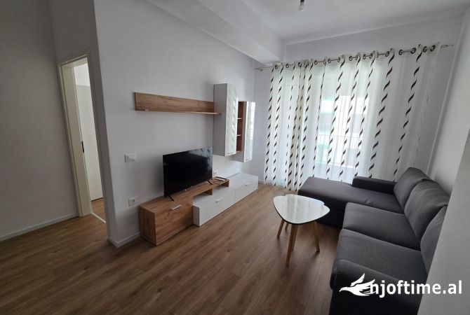 Shtepi me qera Apartament ne Tirane, 1+1, Mobilimi E mobiluar, Pagesa 400  Euro.
