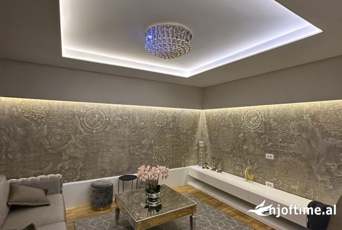 Shtepi ne shitje Apartament ne Tirane, 3+1, Mobilimi E mobiluar, Pagesa 350,000  Euro.