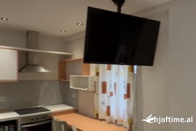 Shtepi me qera Garsoniere ne Tirane - 460 Euro