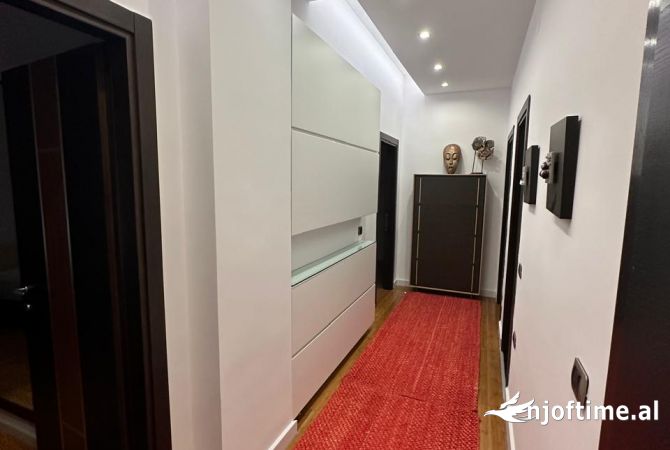 Shtepi me qera 3+1 ne Tirane - 1,100 Euro