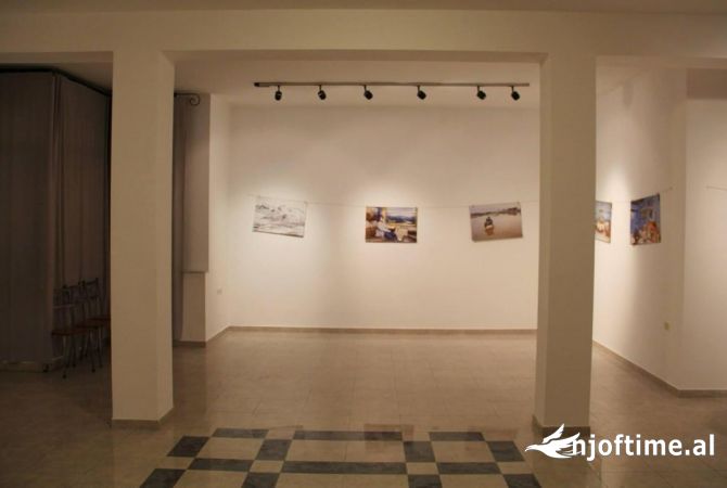 Ambient biznesi me qera 3+1 ne Tirane - 500 Euro