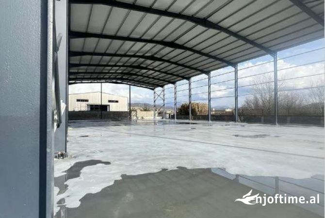 Ambient biznesi me qera 4+1 ne Tirane - 7,500 Euro