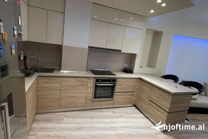 Shtepi me qera Apartament ne Tirane, 2+1, Mobilimi E mobiluar, Pagesa 750  Euro.