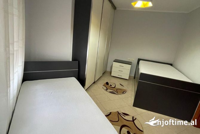 Shtepi me qera Apartament ne Tirane, 2+1, Mobilimi E mobiluar, Pagesa 750  Euro.
